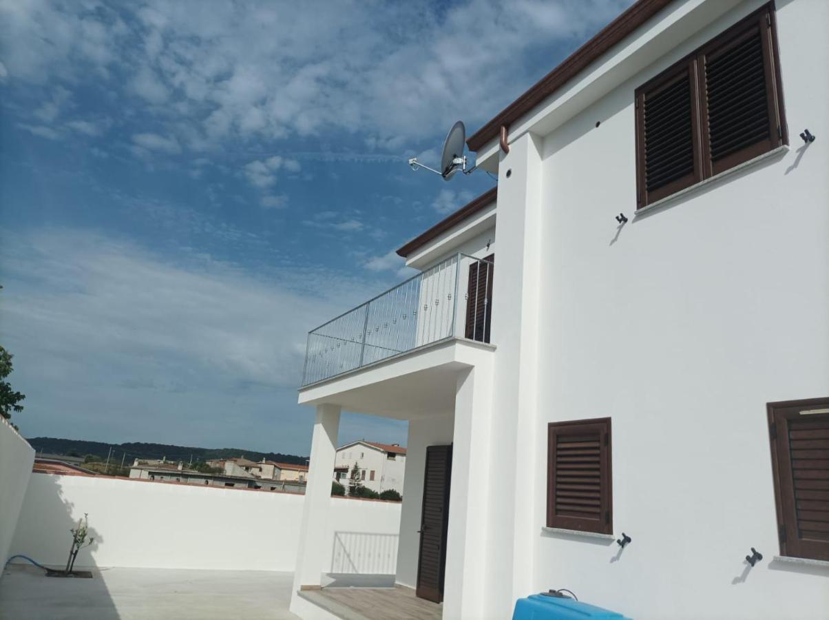 Appartement F2 Meuble Loculi Exterior photo